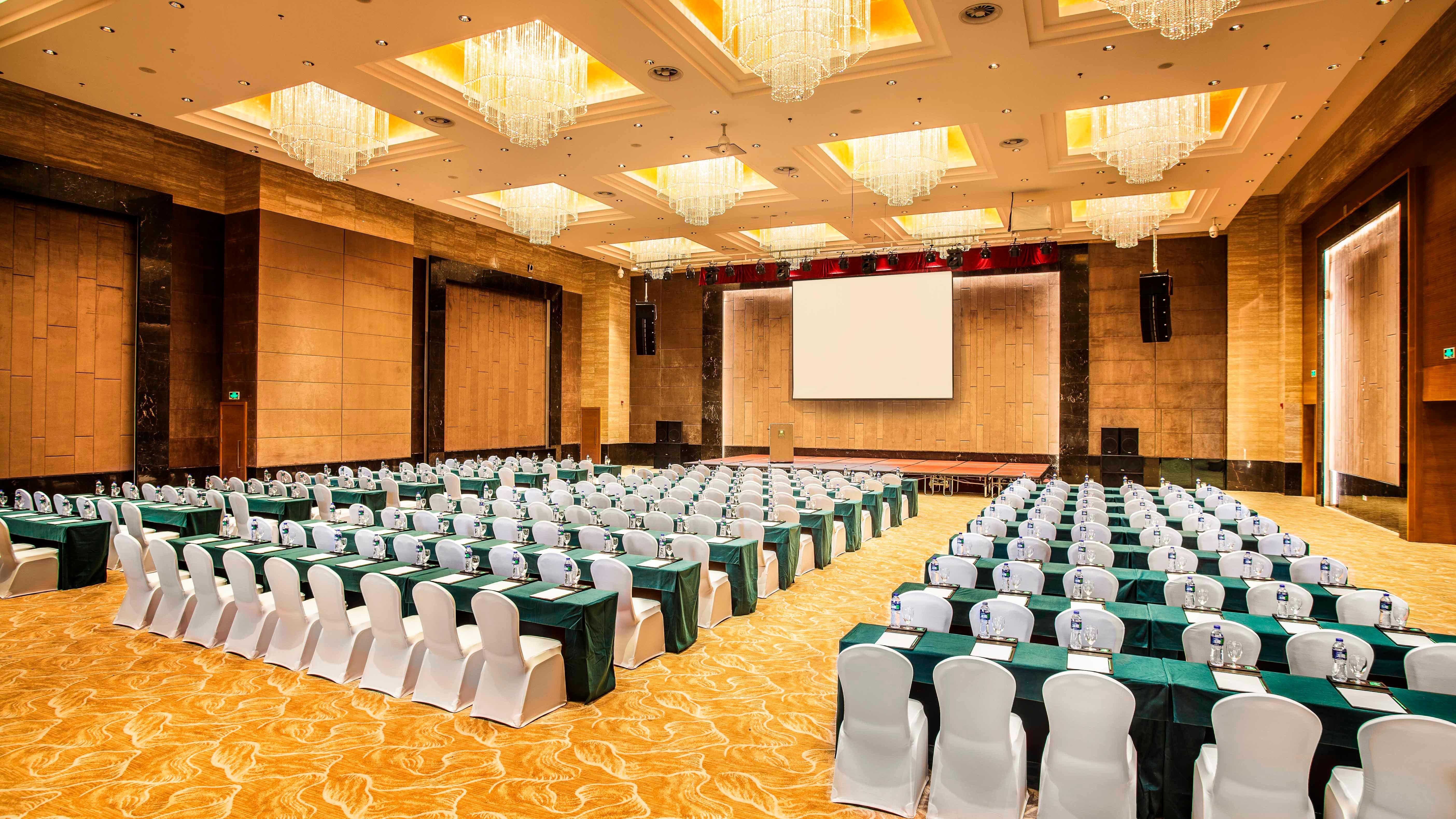 Holiday Inn Nanchang Riverside By Ihg Nanchang (Jiangxi) Exterior foto