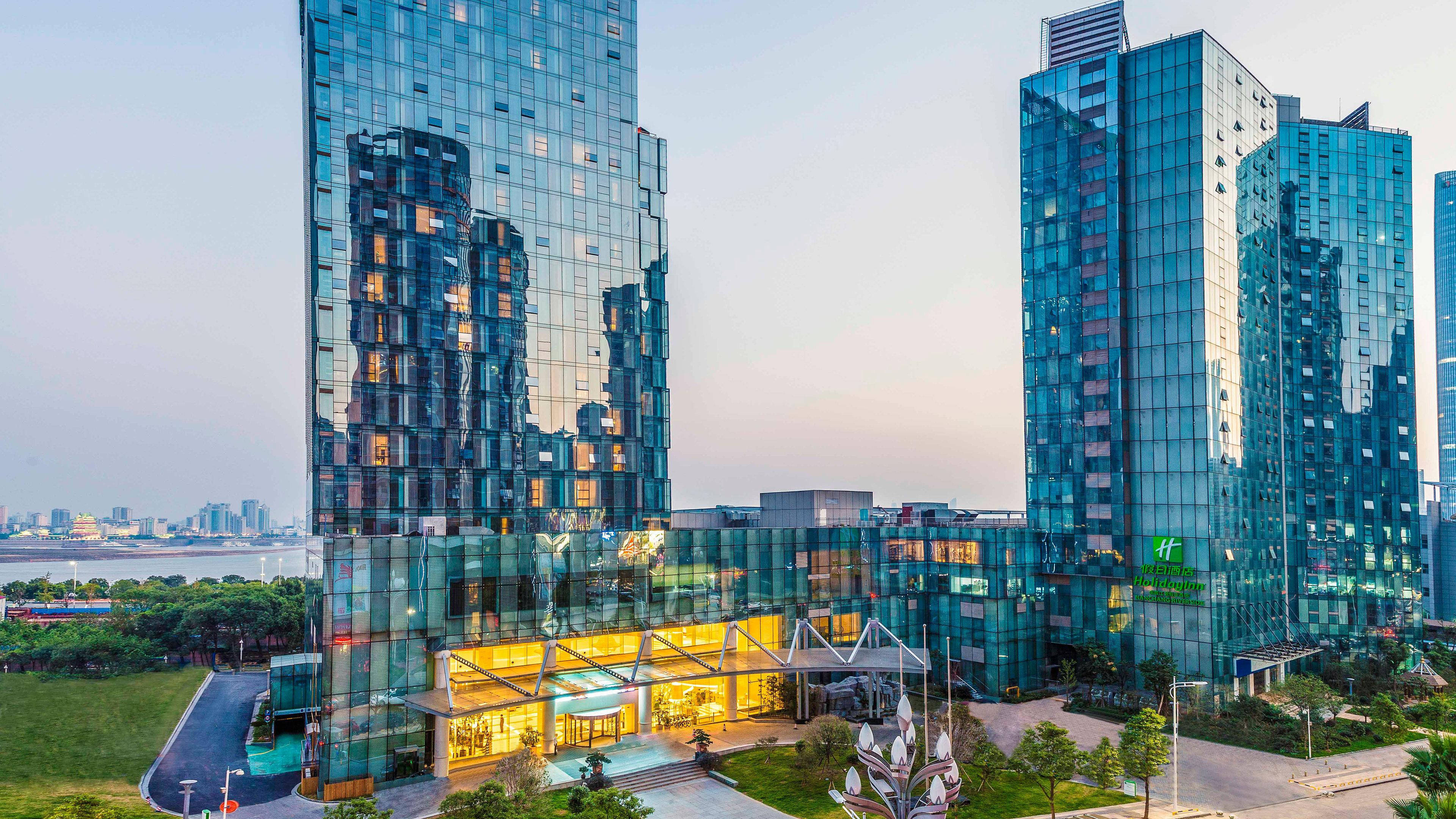 Holiday Inn Nanchang Riverside By Ihg Nanchang (Jiangxi) Exterior foto