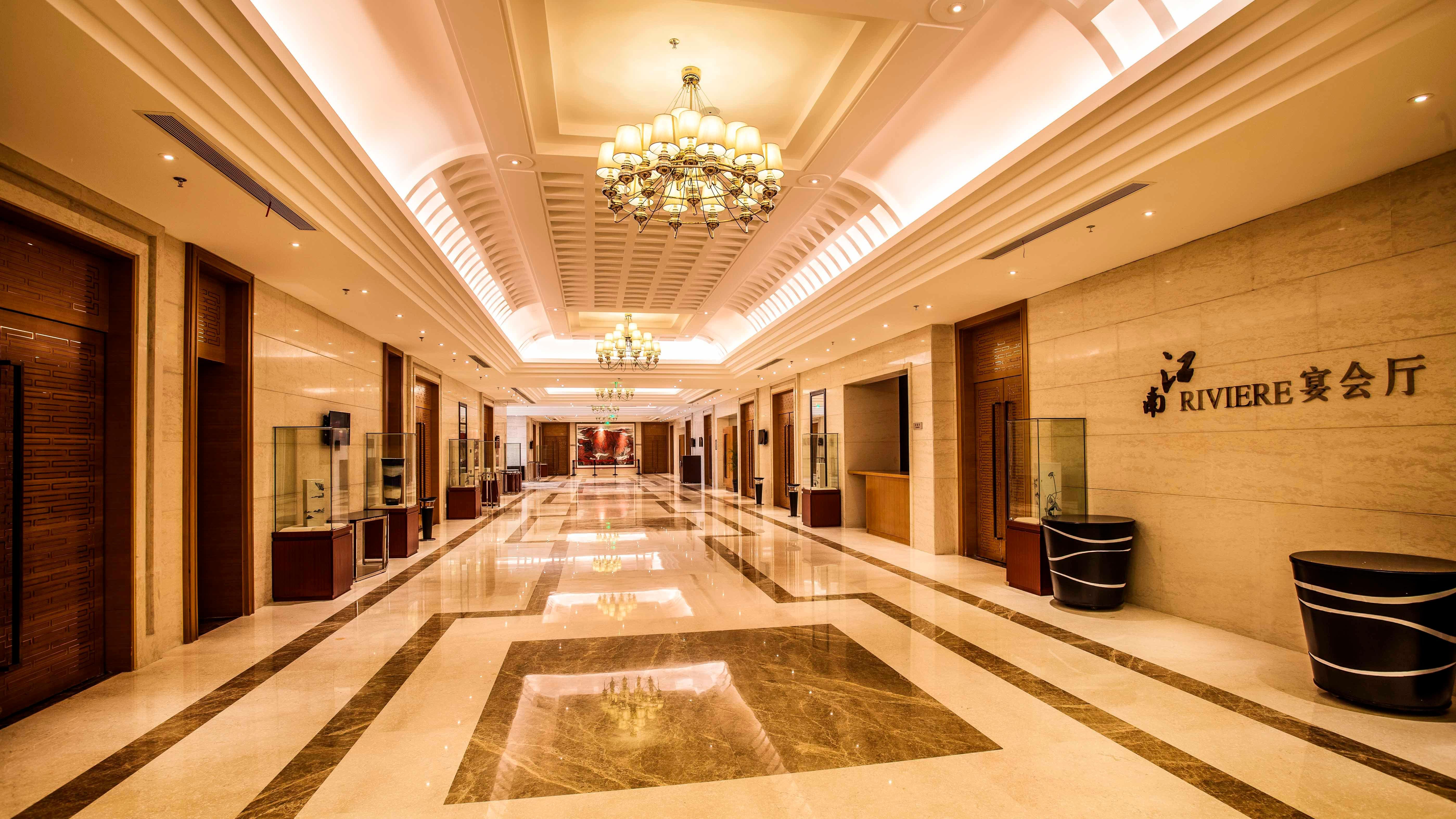 Holiday Inn Nanchang Riverside By Ihg Nanchang (Jiangxi) Exterior foto
